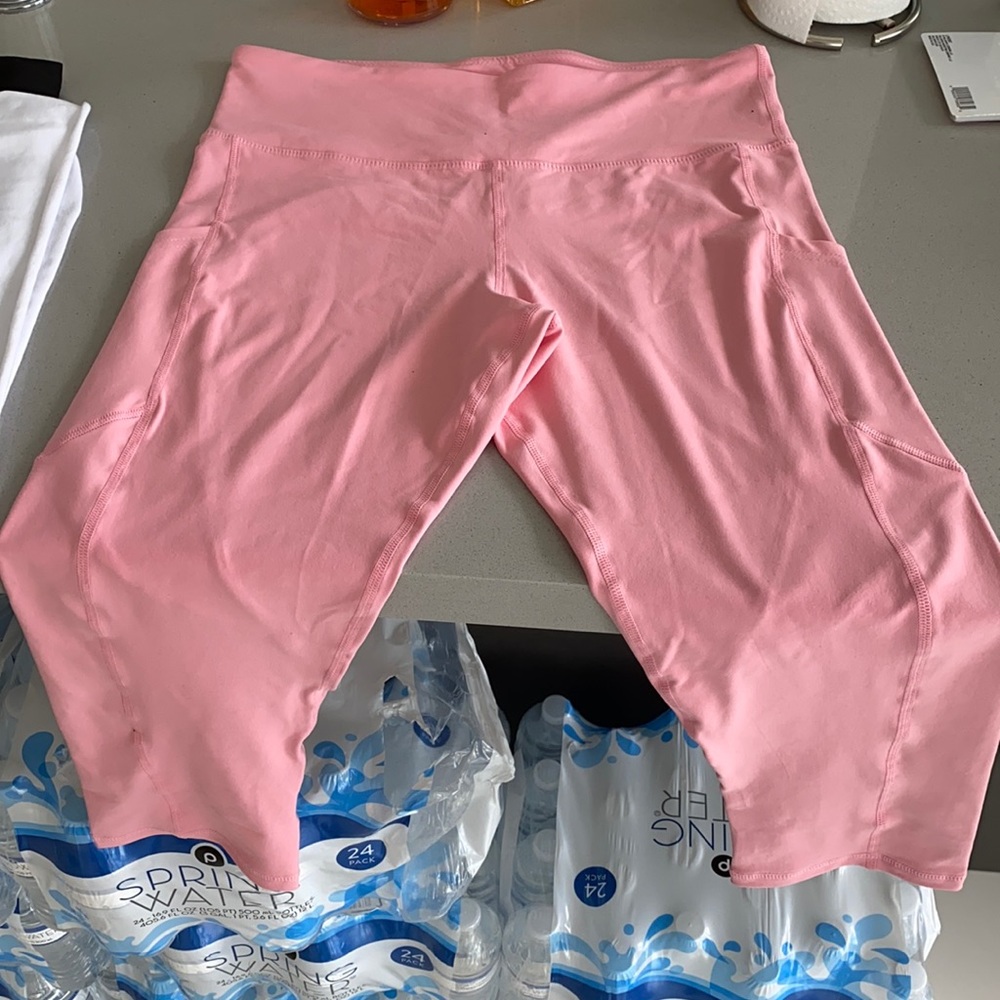 Pink workout crop legging